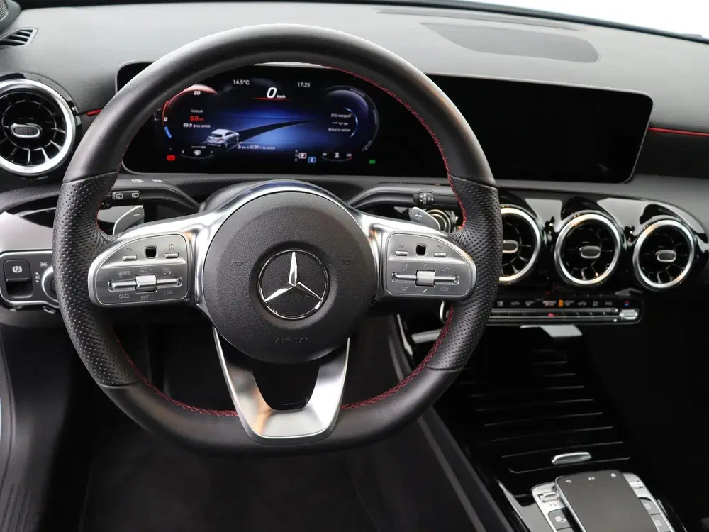 Mercedes-Benz A-Klasse 180 Business Solution AMG Night Upgra uit 2019, foto 4