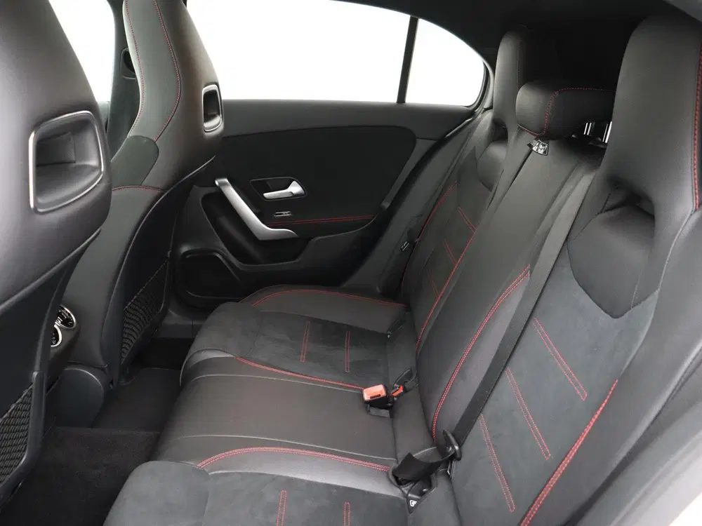Mercedes-Benz A-Klasse 180 Business Solution AMG Night Upgra uit 2019, foto 5