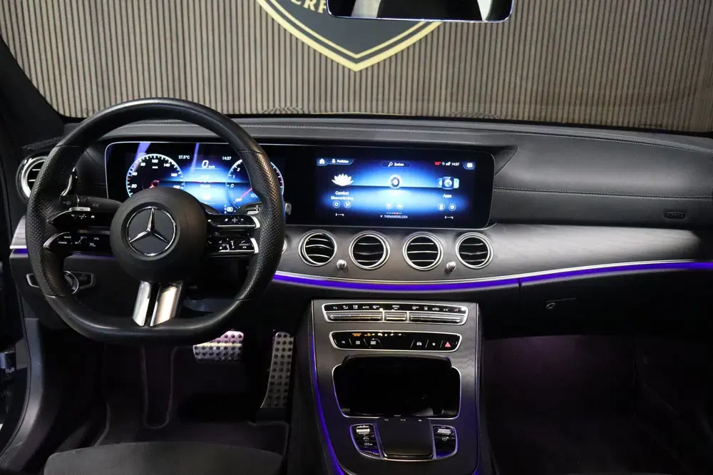 Mercedes-Benz E-Klasse 300 e AMG Line uit 2022, foto 11