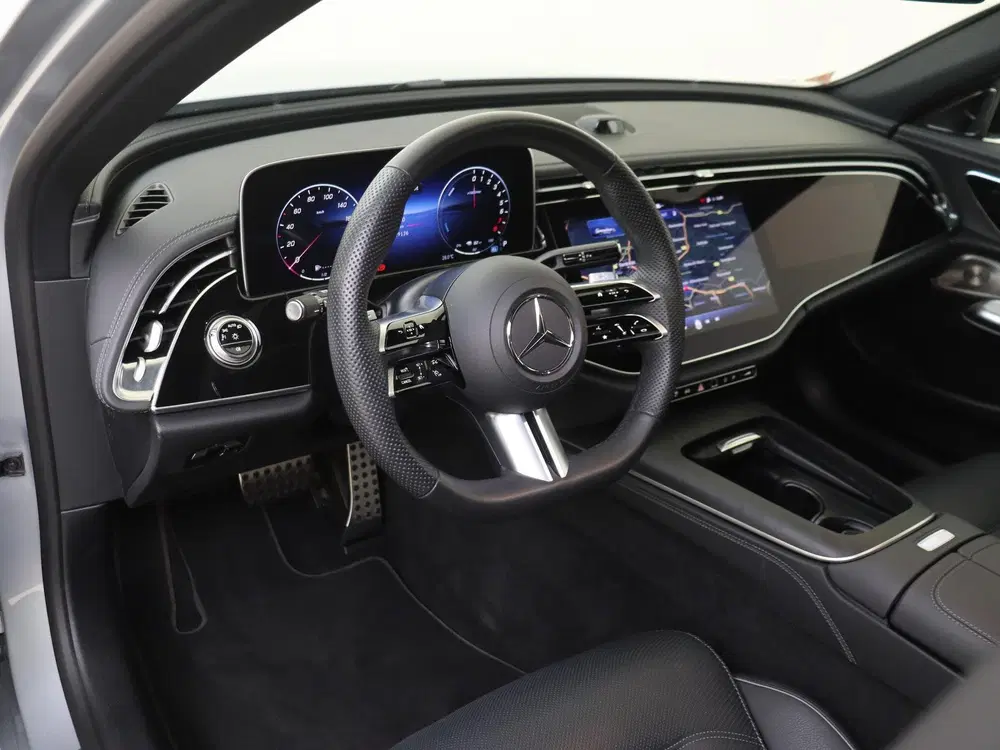 Mercedes-Benz E-Klasse 300 e Sport Edition uit 2025, foto 13