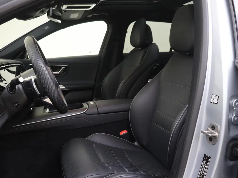 Mercedes-Benz E-Klasse 300 e Sport Edition uit 2025, foto 14