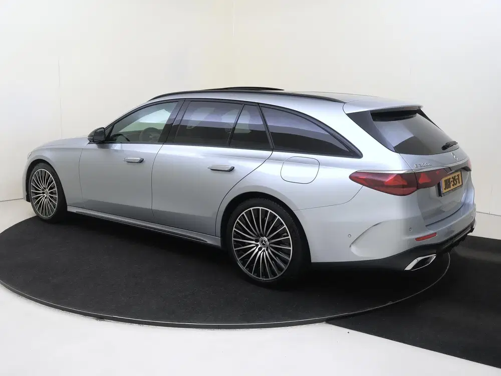 Mercedes-Benz E-Klasse 300 e Sport Edition uit 2025, foto 3