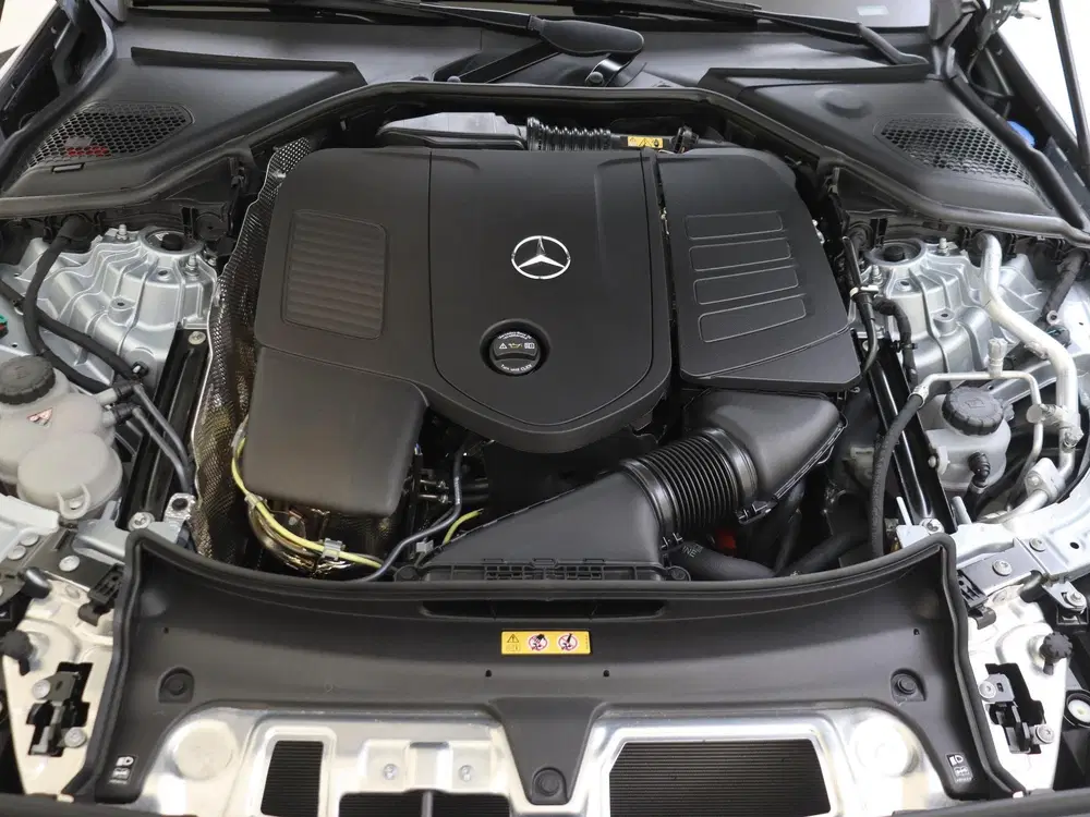 Mercedes-Benz E-Klasse 300 e Sport Edition uit 2025, foto 5