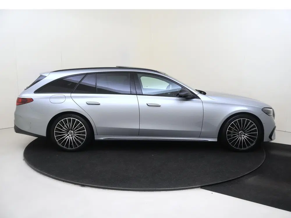 Mercedes-Benz E-Klasse 300 e Sport Edition uit 2025, foto 9
