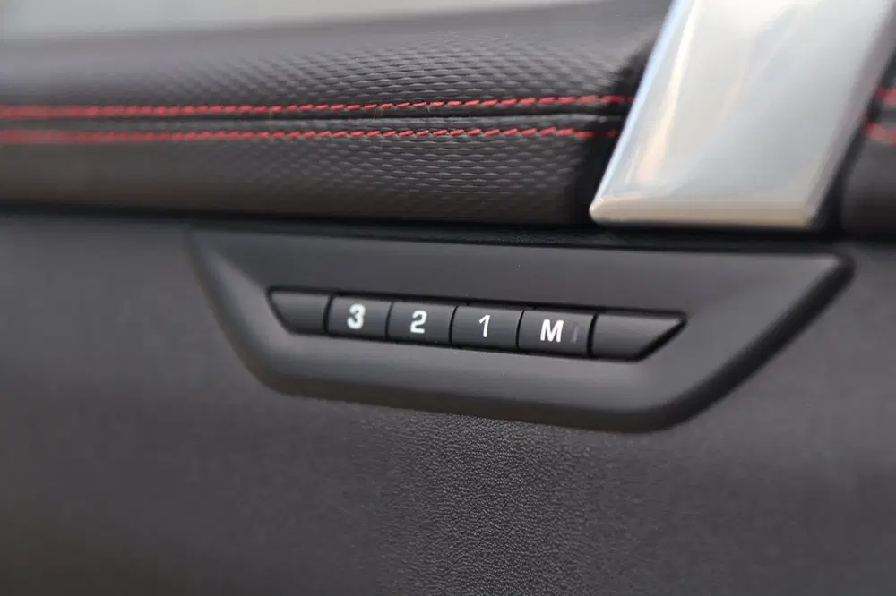 Land Rover Discovery Sport P300e 1.5 R-Dynamic SE uit 2023, foto 11