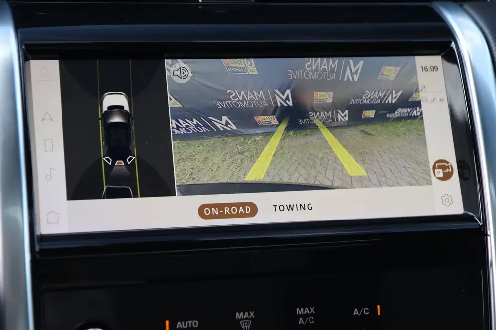 Land Rover Discovery Sport P300e 1.5 R-Dynamic SE uit 2023, foto 8