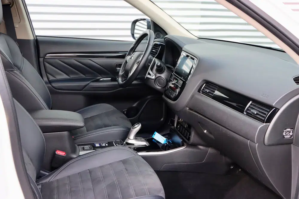Mitsubishi Outlander 2.4 PHEV Intense uit 2019, foto 11