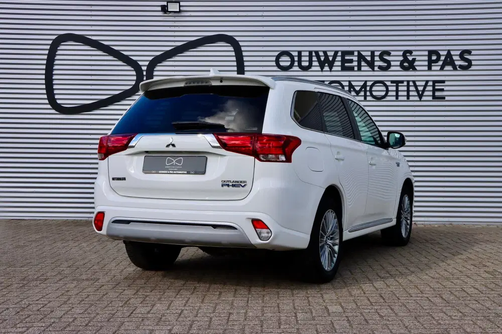 Mitsubishi Outlander 2.4 PHEV Intense uit 2019, foto 9