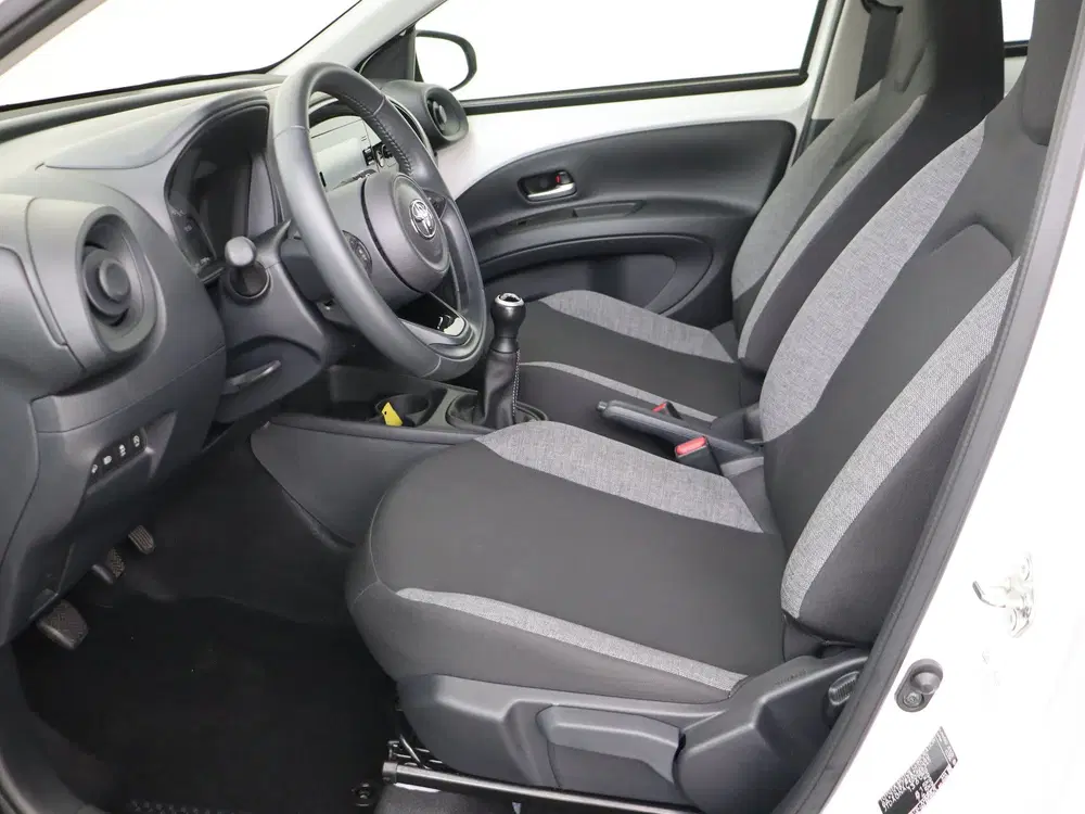 Toyota Aygo X 1.0 VVT-i MT Play uit 2023, foto 13