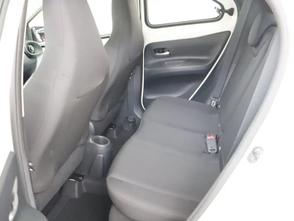 Toyota Aygo X 1.0 VVT-i MT Play uit 2023, foto 15