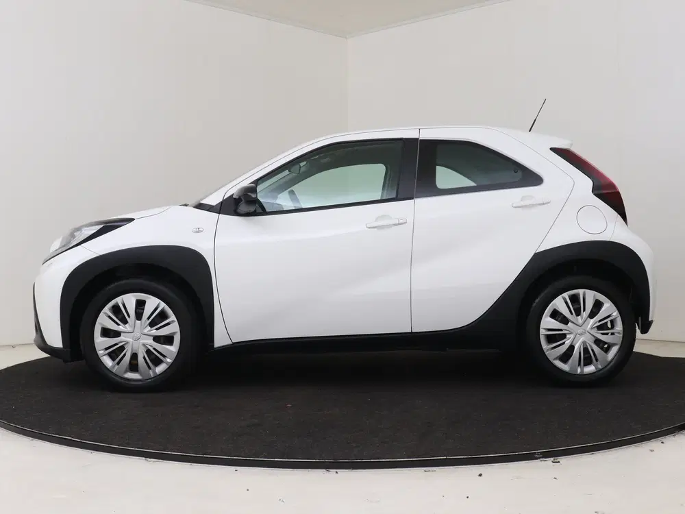 Toyota Aygo X 1.0 VVT-i MT Play uit 2023, foto 3