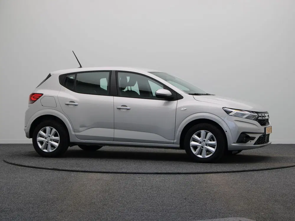 Dacia Sandero 1.0 TCe 90 Expression uit 2024, foto 13