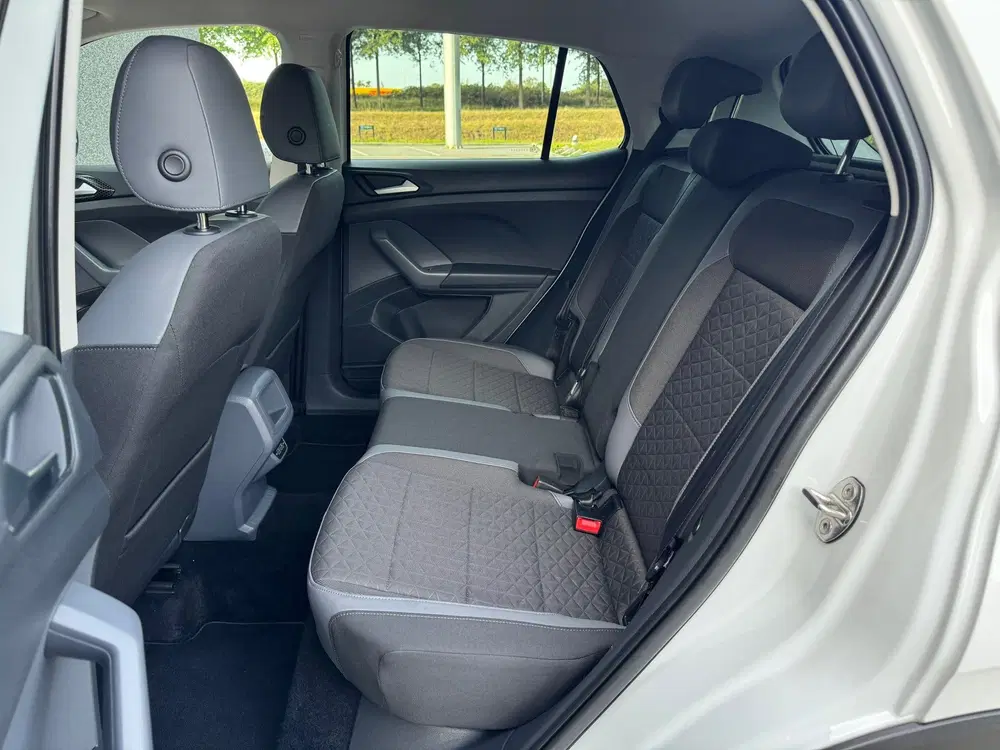 Volkswagen T-Cross 1.0 TSI R-line uit 2020, foto 12