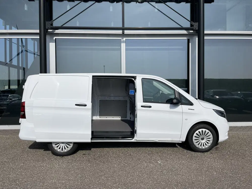 Mercedes-Benz Vito Lang 66 kWh uit 2025, foto 6