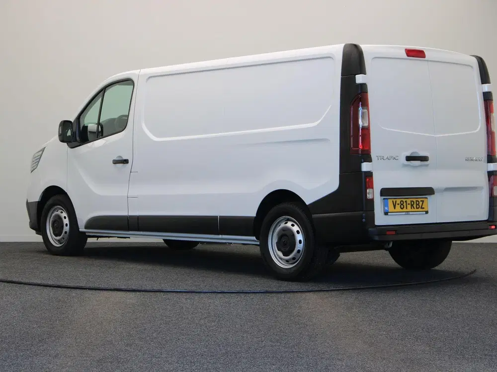 Renault Trafic 2.0 dCi 110pk T30 L2H1 Comfort uit 2024, foto 2
