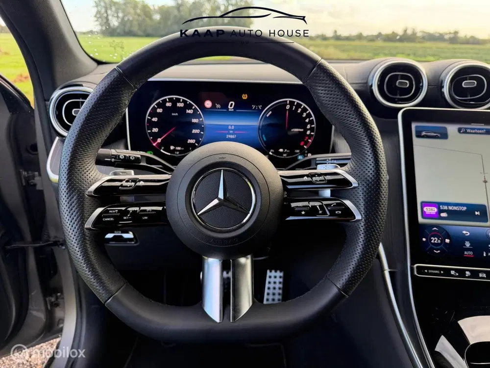 Mercedes-Benz GLC Mercedes GLC-klasse 300e 4MATIC AMG-LINE A uit 2023, foto 14