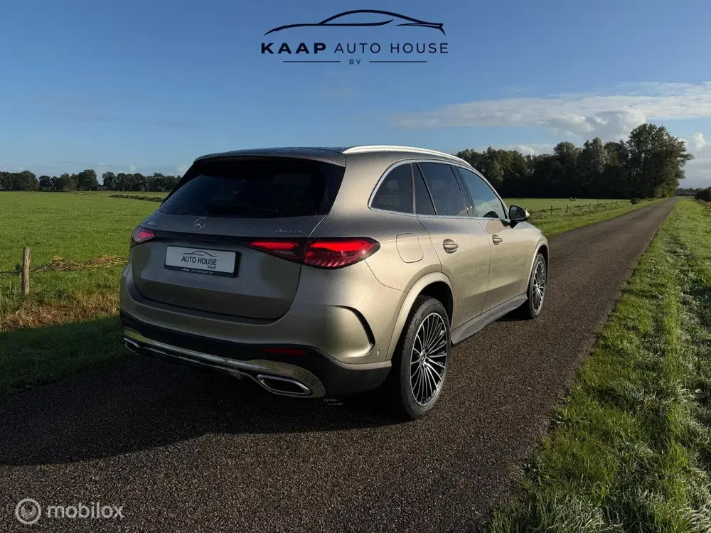 Mercedes-Benz GLC Mercedes GLC-klasse 300e 4MATIC AMG-LINE A uit 2023, foto 2