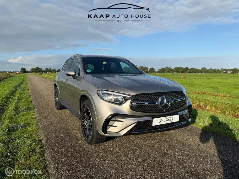 Mercedes-Benz GLC Mercedes GLC-klasse 300e 4MATIC AMG-LINE A uit 2023, foto 6