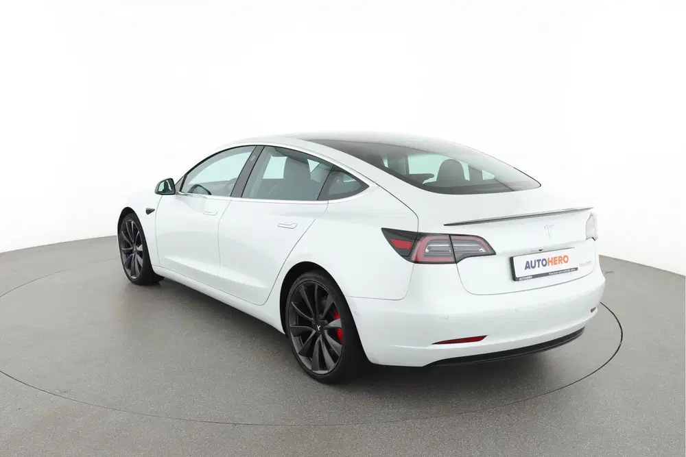 Tesla Model 3 Performance AWD 75 kWh uit 2019, foto 4