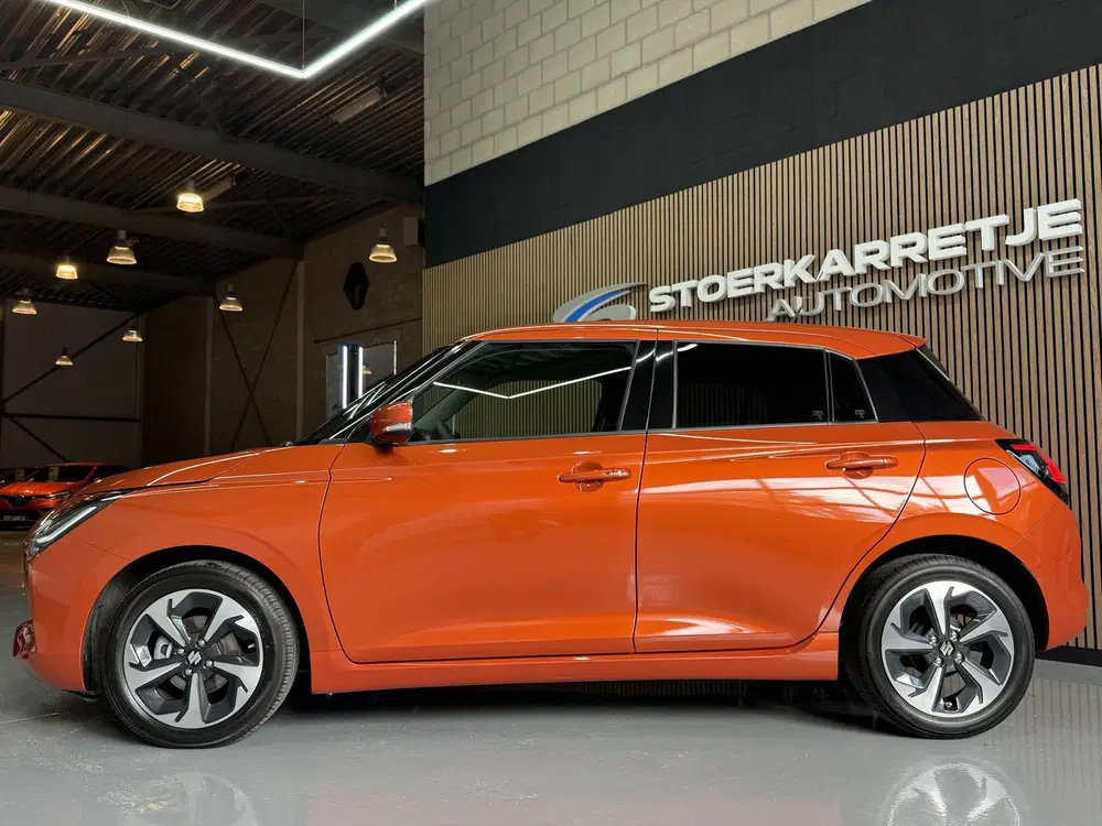 Suzuki Swift 1.2 Comfort + Hyb uit 2024, foto 3