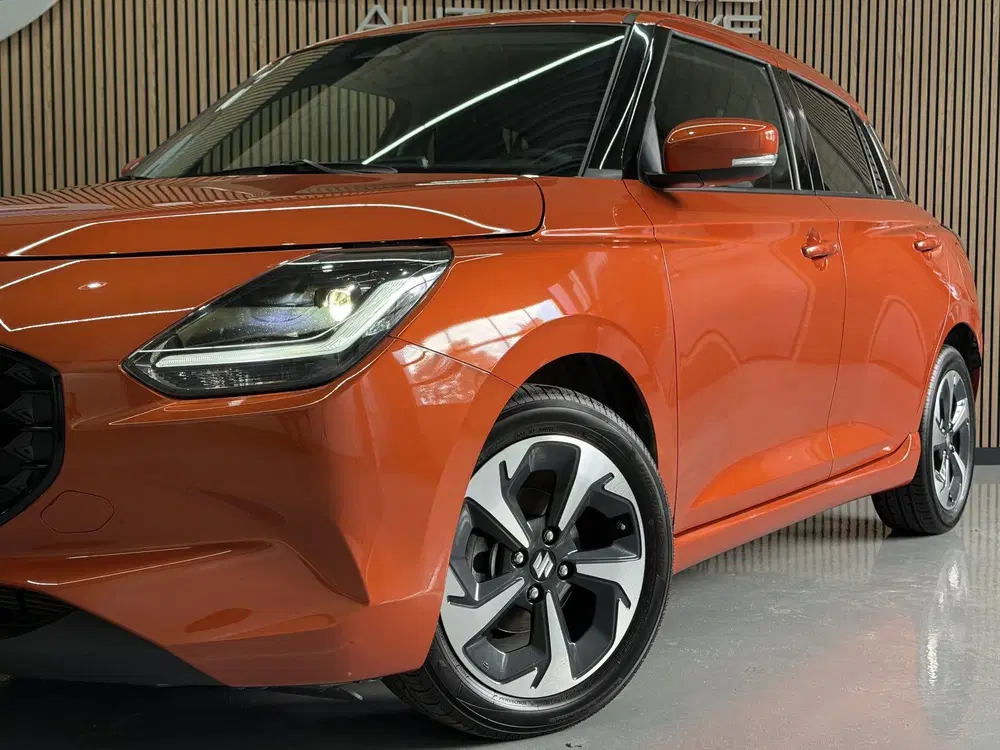Suzuki Swift 1.2 Comfort + Hyb uit 2024, foto 7