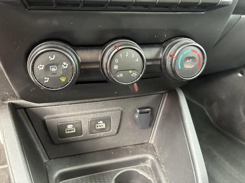 Dacia Duster 1.0 TCe Hoge Instap Airco cruise Carplay L uit 2023, foto 13