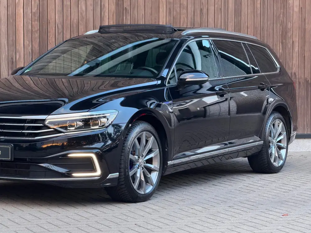 Volkswagen Passat 1.4 TSI PHEV GTE uit 2020, foto 3