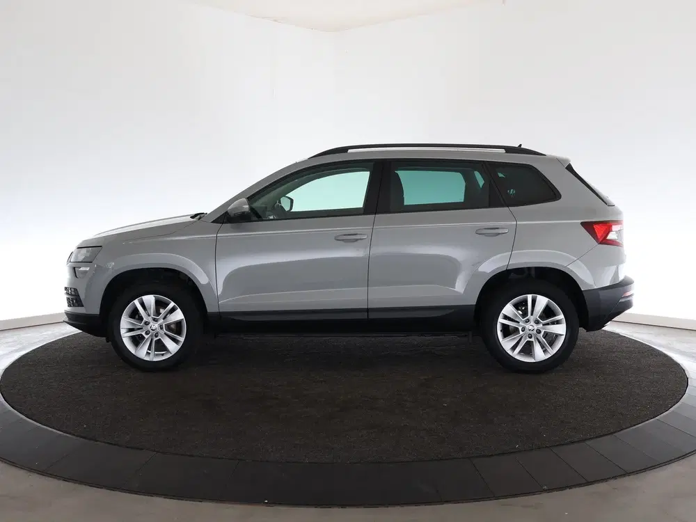 Skoda Karoq 1.0 TSI Business Edition uit 2022, foto 2