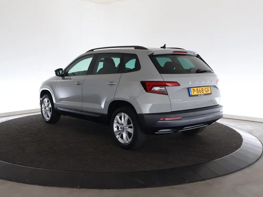 Skoda Karoq 1.0 TSI Business Edition uit 2022, foto 3