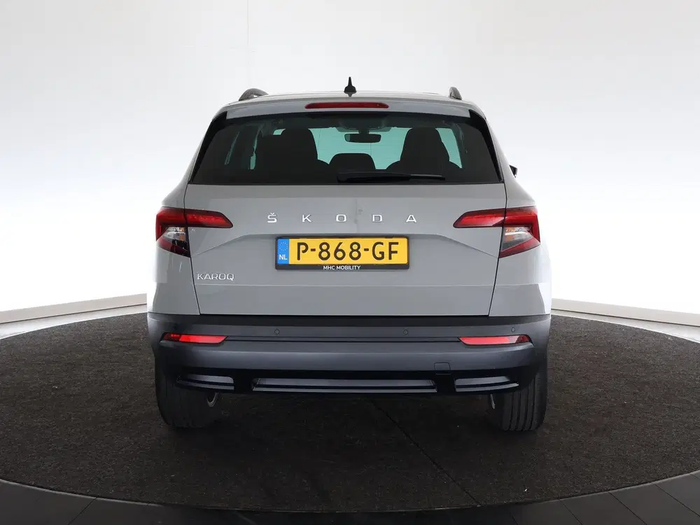 Skoda Karoq 1.0 TSI Business Edition uit 2022, foto 4
