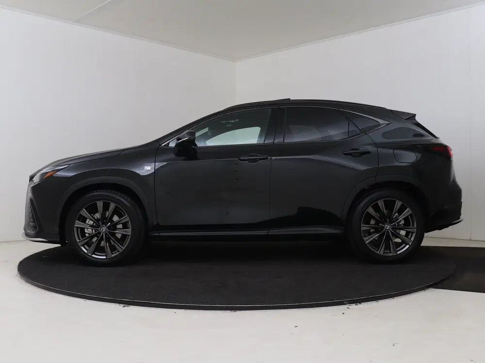 Lexus NX F-sport Line Mark Levinson uit 2026, foto 3