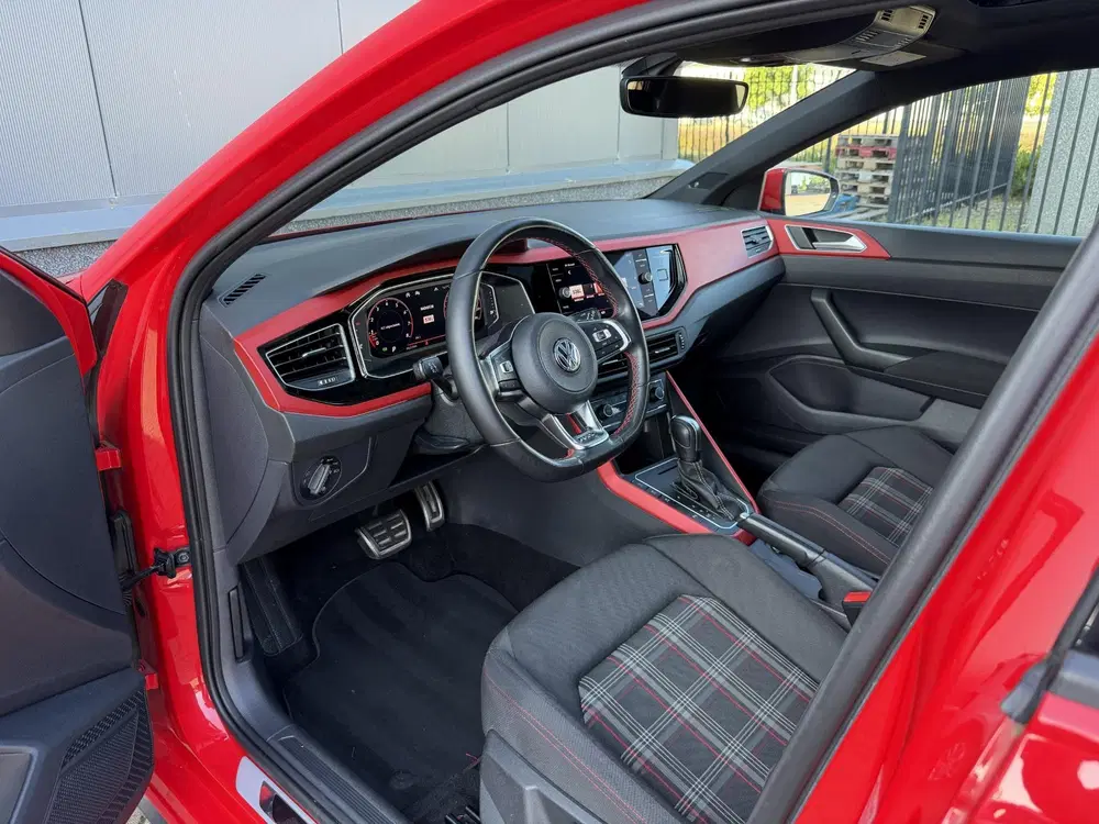 Volkswagen Polo 2.0 TSI GTI PANO uit 2019, foto 9