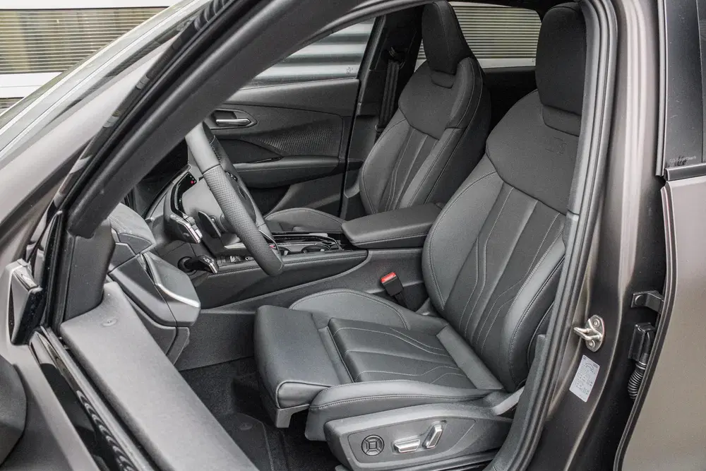 Audi Q3 1.5 e-hybrid 272pk S Edition uit 2026, foto 4