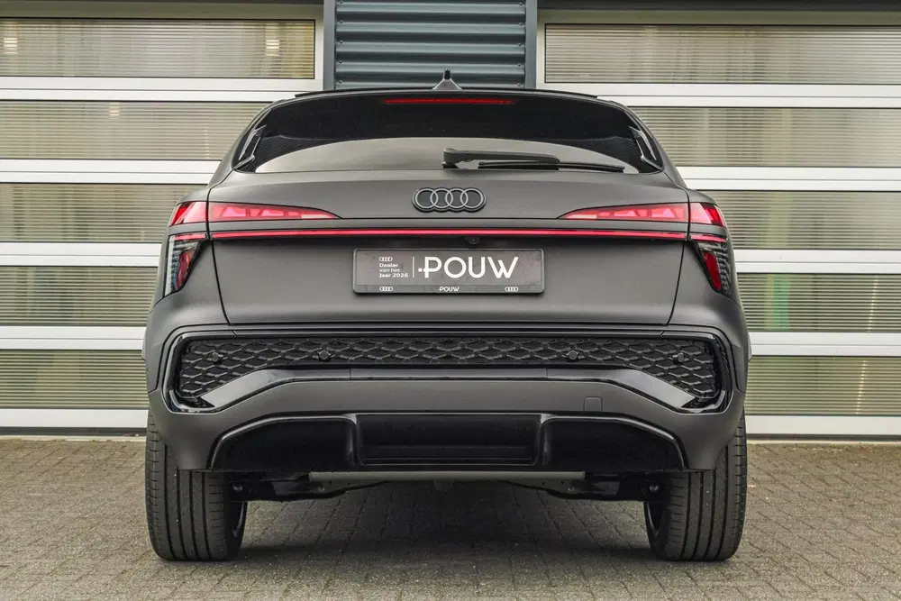 Audi Q3 1.5 e-hybrid 272pk S Edition uit 2026, foto 9