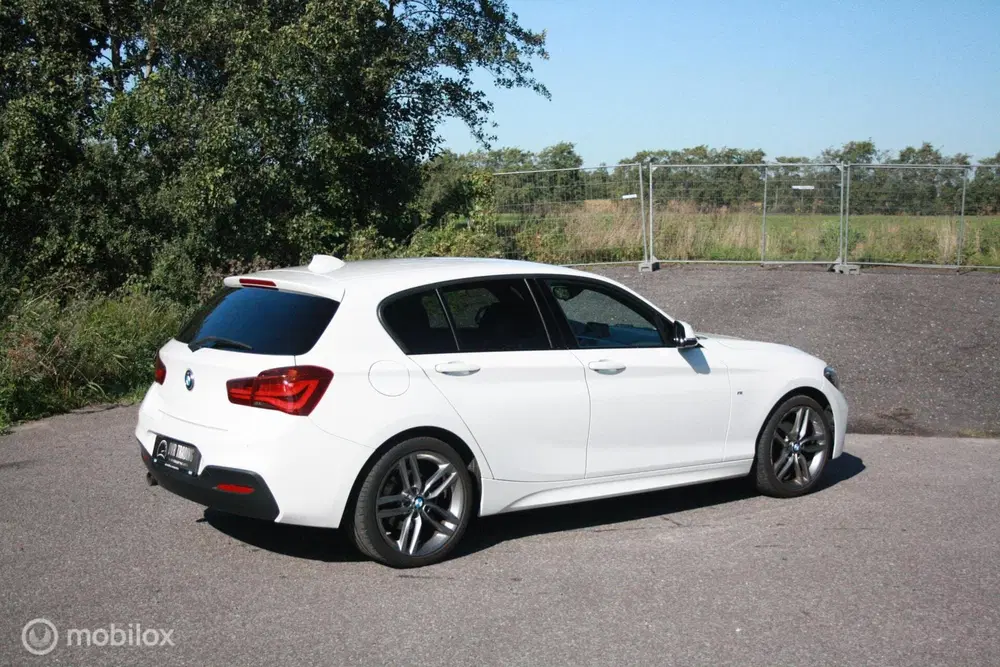 BMW 1-serie 118i M Sport BTW High Executive Automaat L uit 2019, foto 9