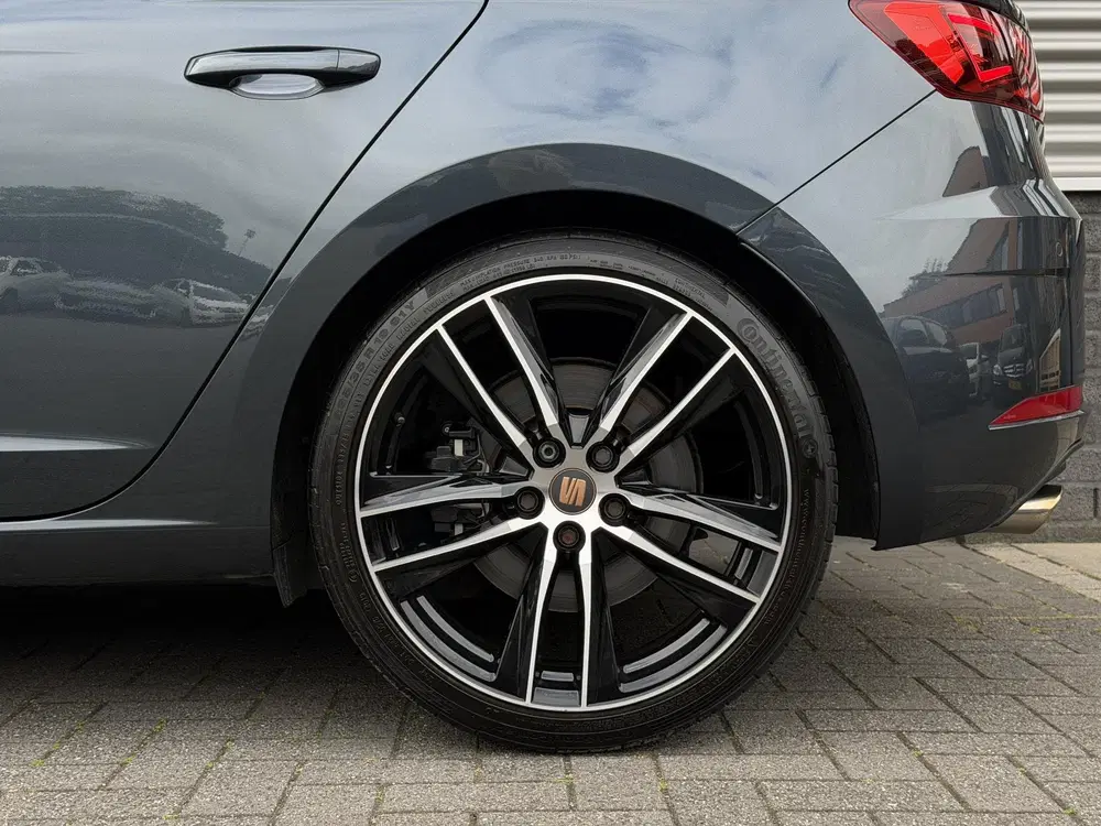 SEAT Leon 2.0 TSI CUPRA Panorama uit 2020, foto 13