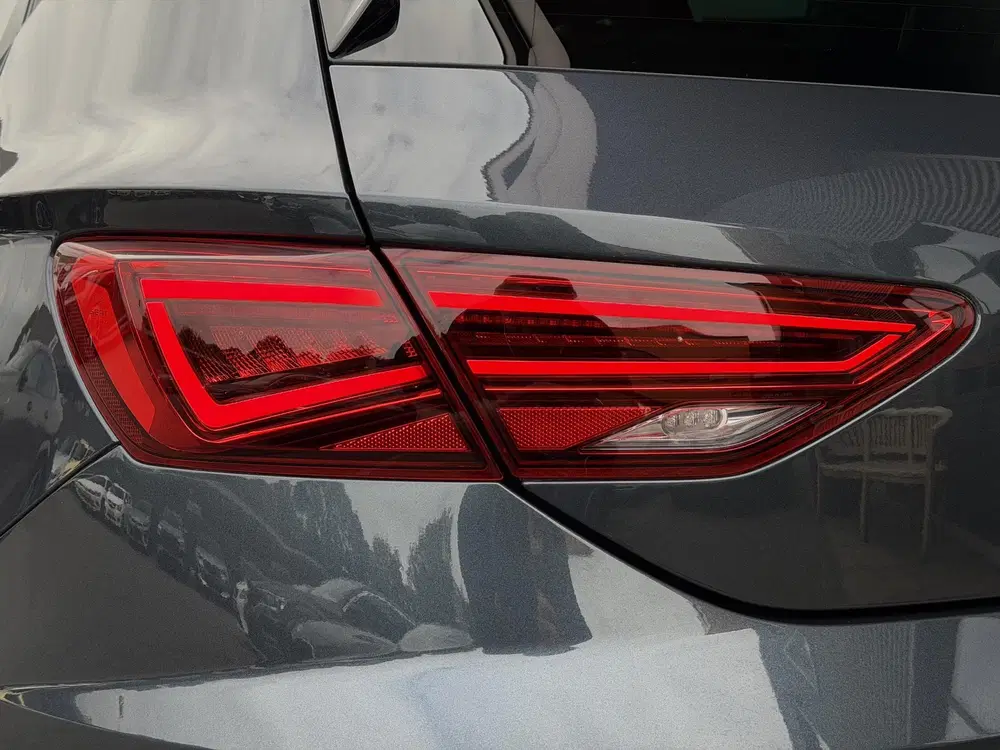 SEAT Leon 2.0 TSI CUPRA Panorama uit 2020, foto 15