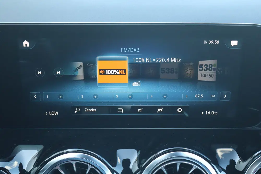 Mercedes-Benz EQA 250 Business Solution Luxury 67 kWh uit 2021, foto 13