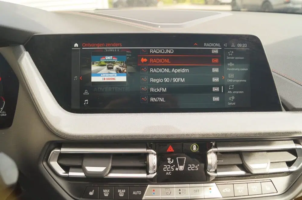 BMW 1-serie 118i Sportline Business Edition -PANO-ECC uit 2022, foto 14