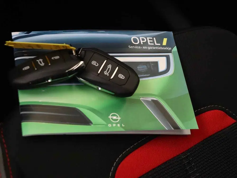 Opel Mokka Level 4 50 kWh Camera uit 2024, foto 10