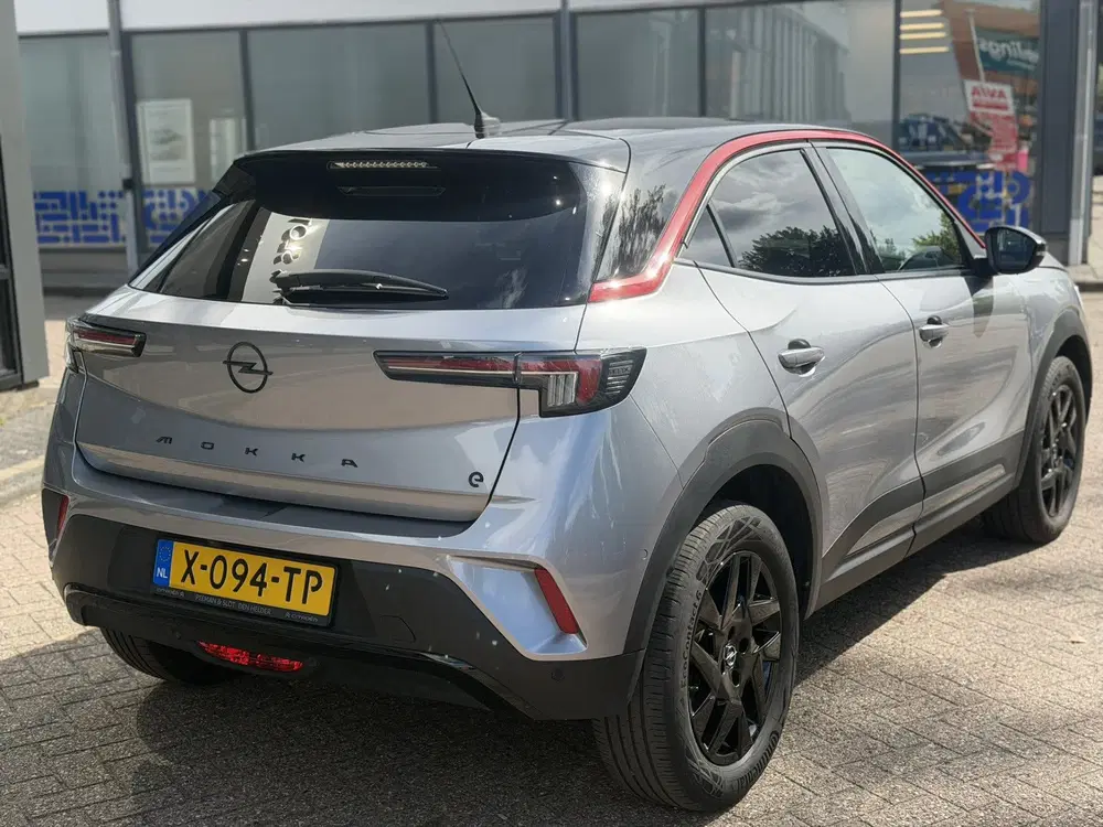 Opel Mokka Level 4 50 kWh Camera uit 2024, foto 5
