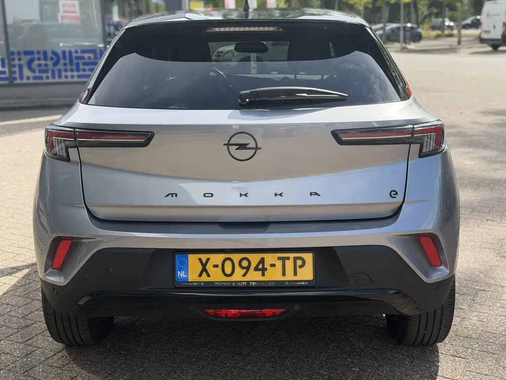 Opel Mokka Level 4 50 kWh Camera uit 2024, foto 6
