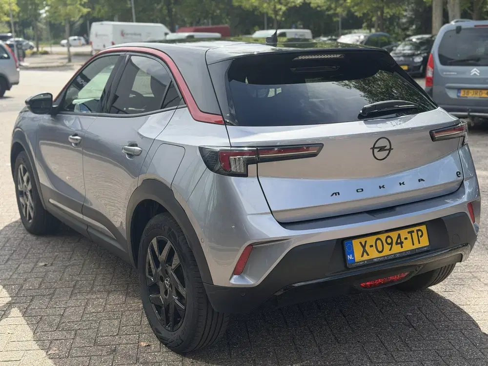Opel Mokka Level 4 50 kWh Camera uit 2024, foto 7