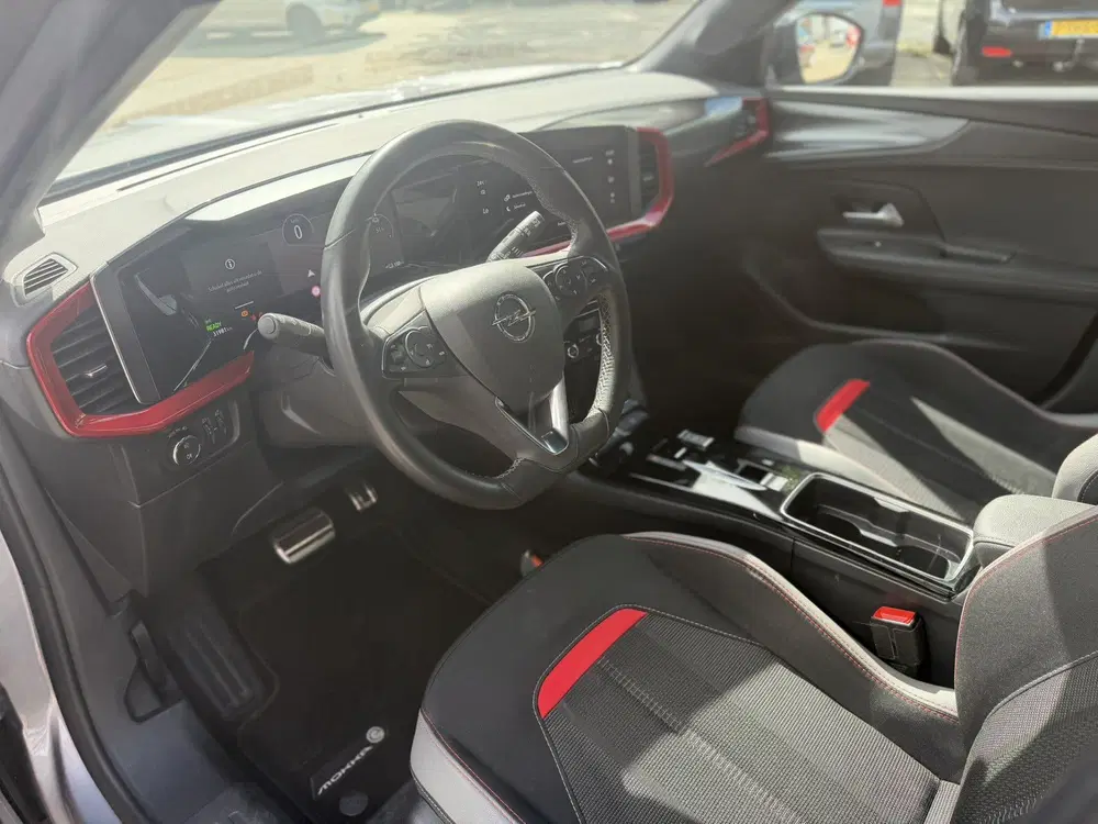 Opel Mokka Level 4 50 kWh Camera uit 2024, foto 8