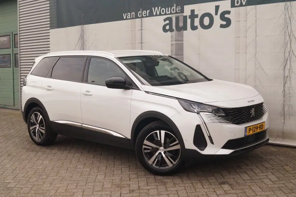 Peugeot 5008 1.2 PureTech Allure Pack Business 7-persoo uit 2022, foto 4