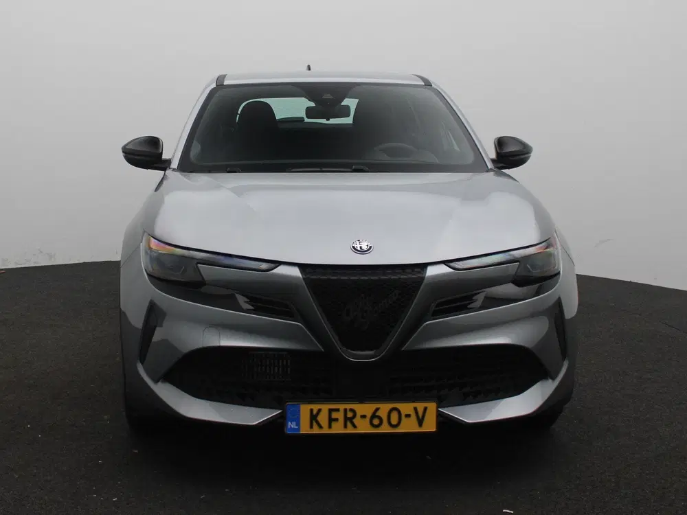 Alfa Romeo Junior 1.2 Turbo Hybrid Ibrida uit 2025, foto 3