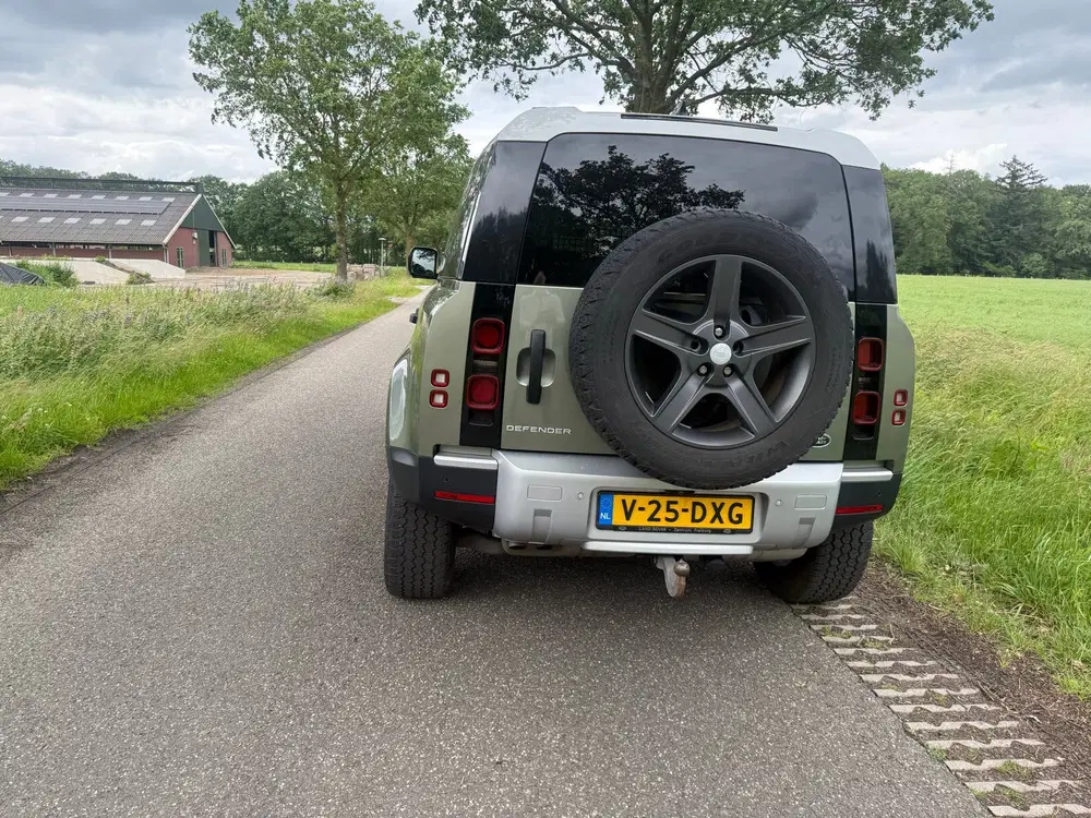 Land Rover Defender D250 250pk Mhev AWD Aut Commercial uit 2023, foto 6