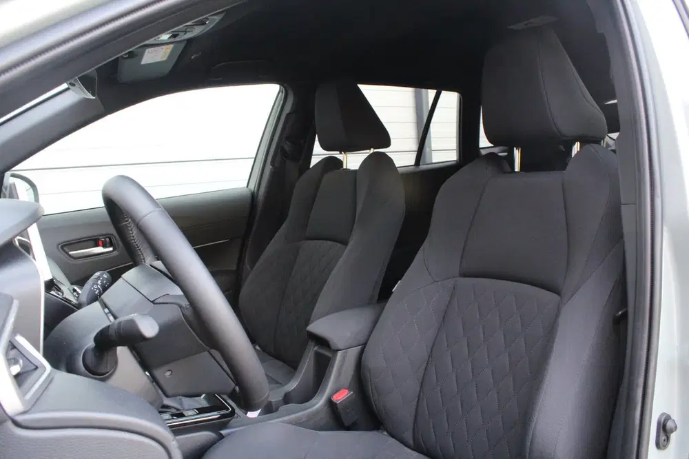 Toyota Corolla Cross Hybrid 140 Dynamic Trekhaak uit 2026, foto 8