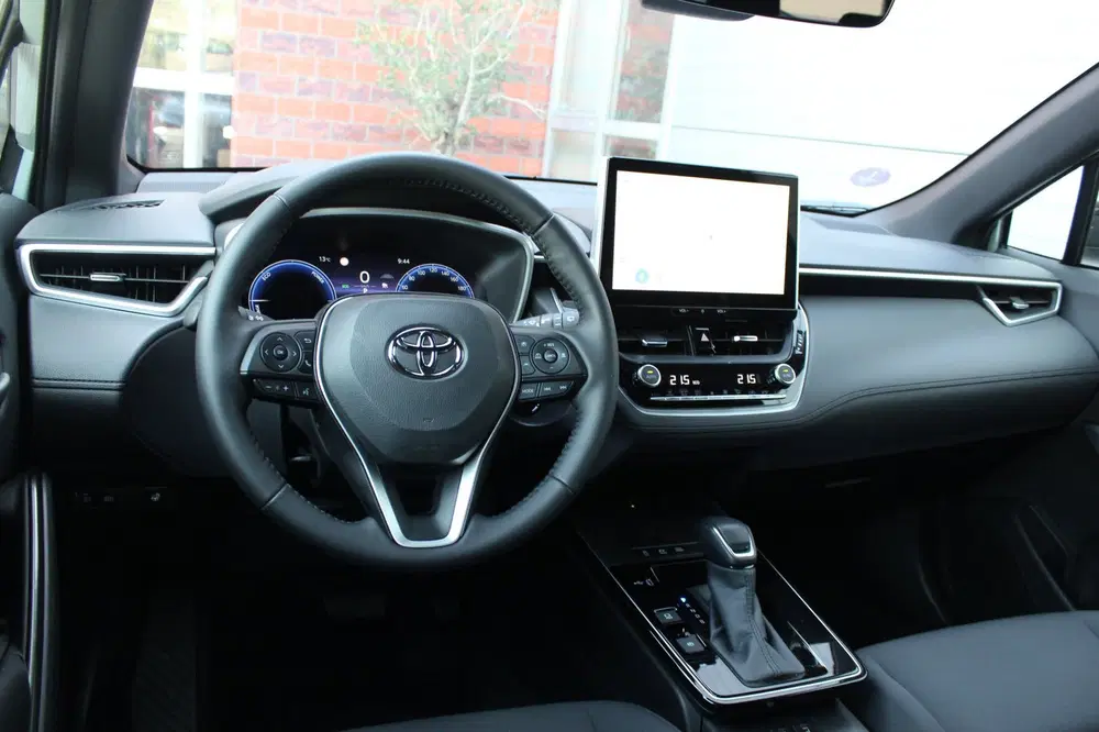 Toyota Corolla Cross Hybrid 140 Dynamic Trekhaak uit 2026, foto 9