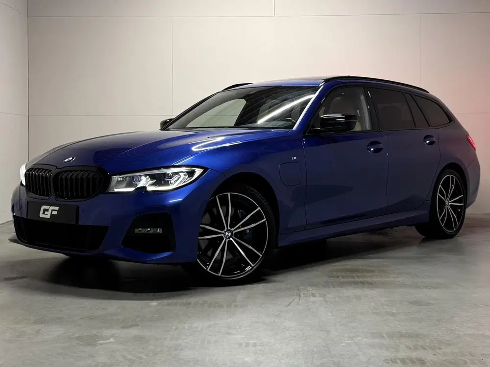 BMW 3-serie 330e xDrive M-Sport Pano Laser Kuipstoel uit 2021, foto 10
